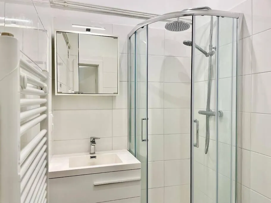 55M2 Stylish Apartment With Netflix - 15 Min To Center Viyana 0*,  Avusturya