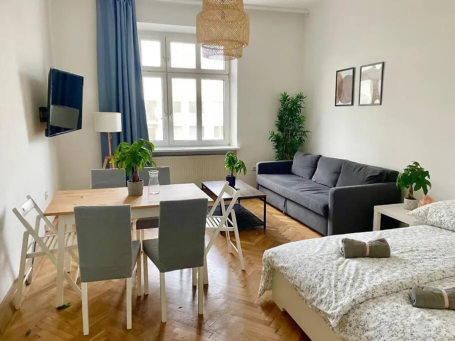 55M2 Stylish Apartment With Netflix - 15 Min To Center Viyana Avusturya